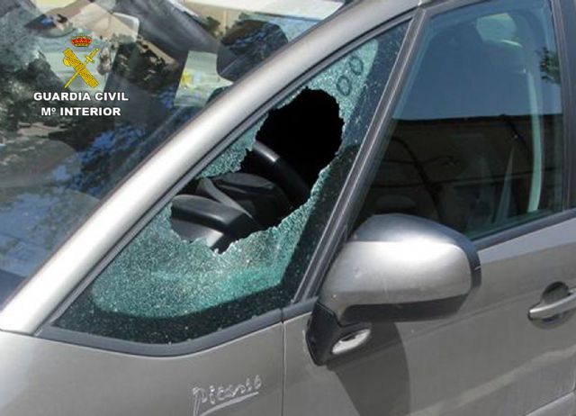 La Guardia Civil detiene a dos menores por la comisión de una treintena de robos en vehículos - 2, Foto 2