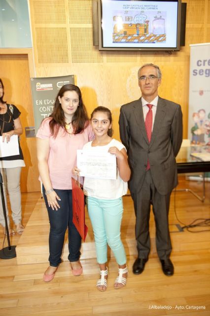 Los ganadores del concurso Crece en Seguridad reciben sus premios - 2, Foto 2