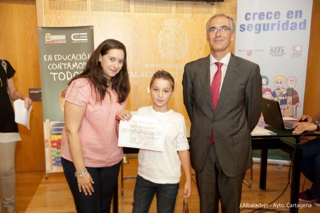 Los ganadores del concurso Crece en Seguridad reciben sus premios - 4, Foto 4