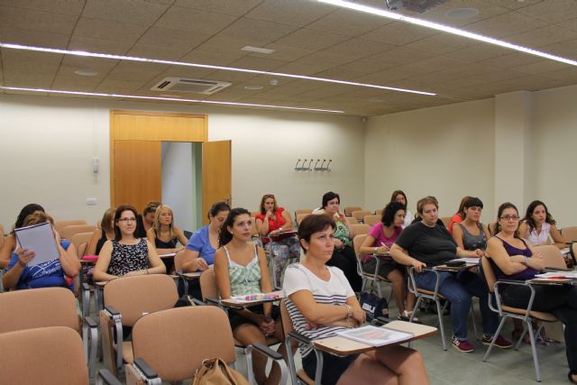 La Concejalía de Mujer pone en marcha un nuevo curso formativo, 'Inglés Empresarial para Mujeres' - 2, Foto 2