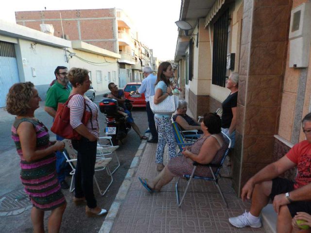 La portavoz municipal del PSOE visita el Barrio de las Molinetas para conocer sus necesidades a través de los propios vecinos - 1, Foto 1