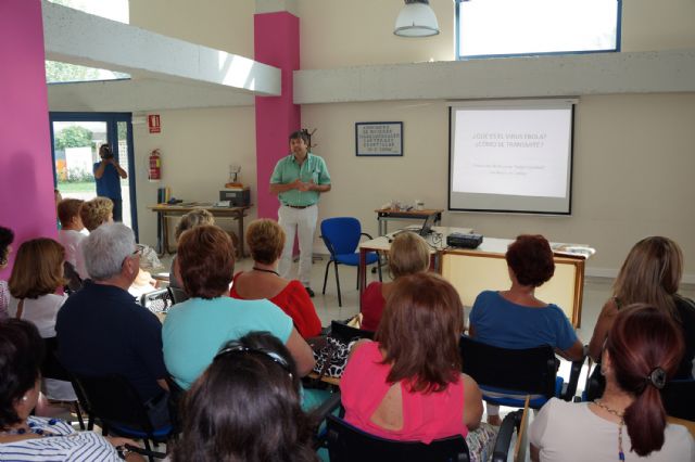 La asociación de mujeres Isabel González torreña se informa sobre el Ébola - 2, Foto 2