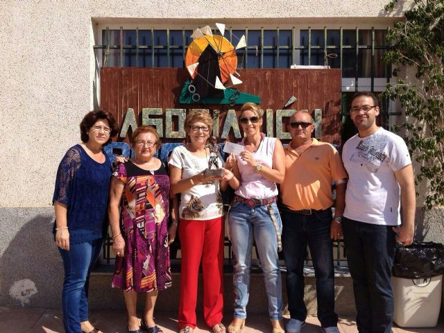 La Asociación de Defensa de la Mujer de San Cayetano se apunta a las causas solidarias - 1, Foto 1