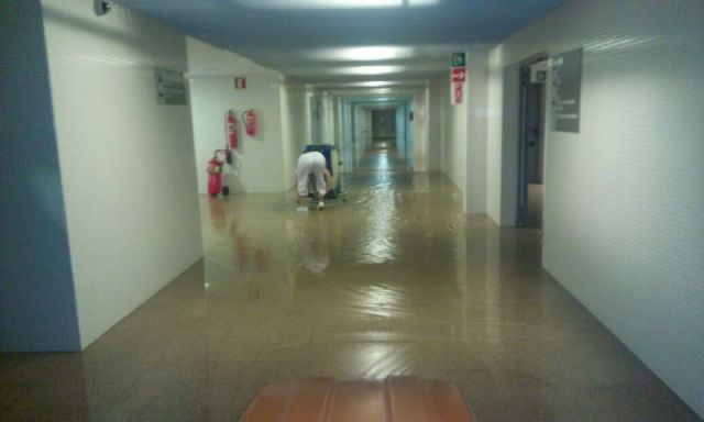 SPCT e IU-verdes Cartagena exigen explicaciones al Gobierno Regional ante las inundaciones del Hospital de Santa Lucía - 2, Foto 2
