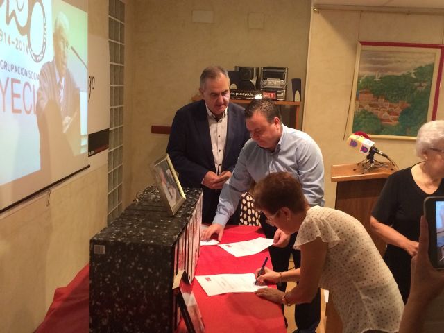 González Tovar apostará por la reindustrialización para superar la parálisis económica y social que sufre la Región - 1, Foto 1