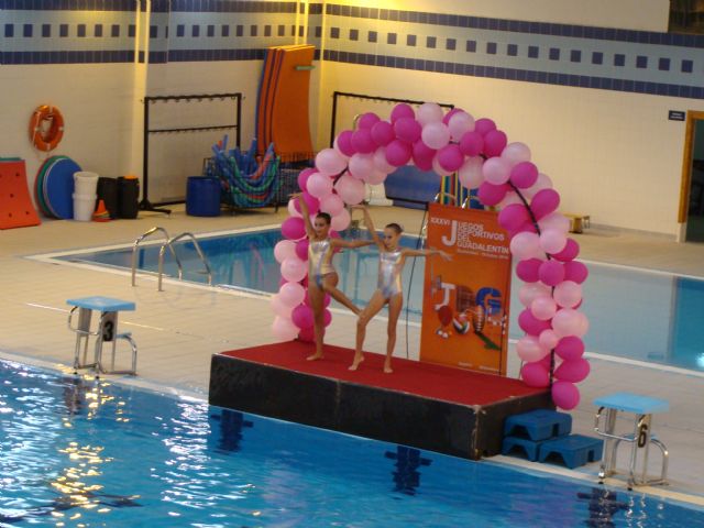 La Exhibicin de Sincronizada rene a 55 nadadoras de Lorca y Alhama de Murcia, Foto 2