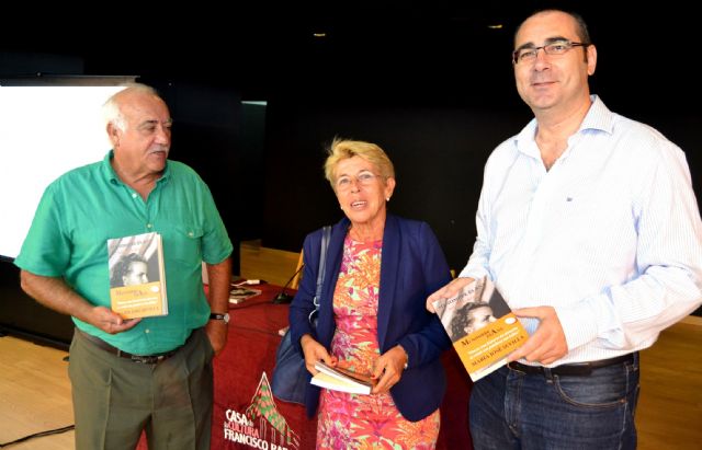 La escritora María José Sevilla presenta en Águilas su libro 'Mi nombre es Ana' - 1, Foto 1