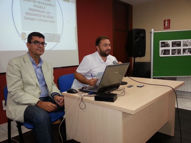 El geriatra Juan Dionisio Avilés inaugura el mes de las personas mayores en el Centro de Día - 2, Foto 2