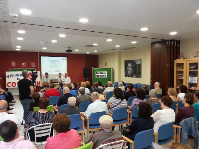 El geriatra Juan Dionisio Avilés inaugura el mes de las personas mayores en el Centro de Día - 3, Foto 3