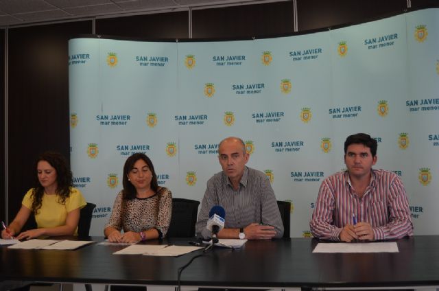 San Javier renueva convenios con Proyecto Abraham y Reinicia - 2, Foto 2