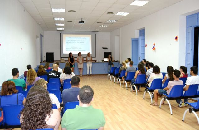 Una 'Escuela de Madres y Padres' prepara a decenas de parejas aguileñas para el parto - 1, Foto 1