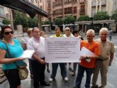 Ms de 300 vecinos de El Esparragal piden al Ayuntamiento una reordenacin de trfico en la pedana