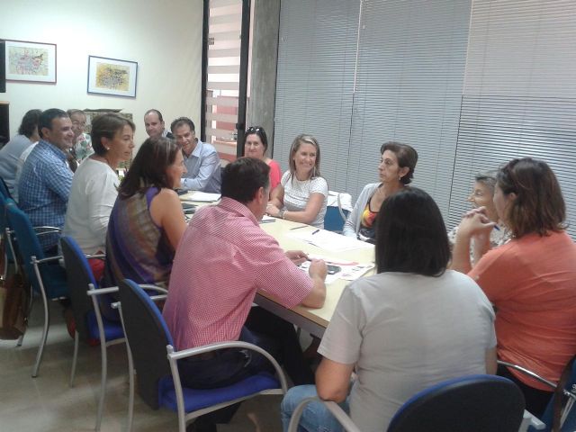 Ayuntamiento y entidades sociales preparan el curso de Una Escuela Abierta a Otras Culturas - 2, Foto 2