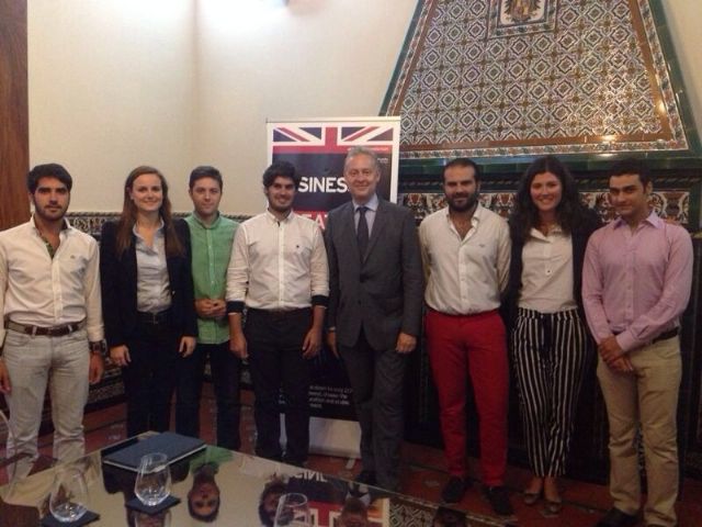 NNGG se reúne con el Embajador de Reino Unido para hablar de Europa, de bilingüismo y del fomento del emprendimiento - 1, Foto 1