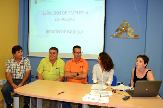 La Comunidad informa de los servicios de empleo dirigidos a los empresarios de Águilas - 1, Foto 1