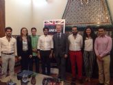 NNGG se rene con el Embajador de Reino Unido para hablar de Europa, de bilingismo y del fomento del emprendimiento