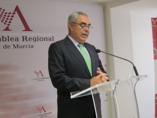 Martínez Asensio afirma que el Gobierno regional ha transformado la deuda para garantizar el pago a proveedores y la prestación de los servicios públicos - 1, Foto 1