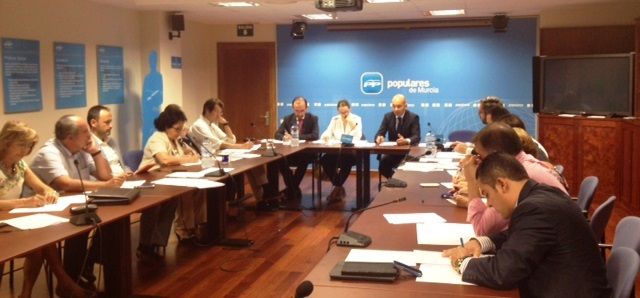 La secretaría de Economía e Industria del PP de la Región de Murcia inicia la elaboración del Programa Marco 2015 - 1, Foto 1