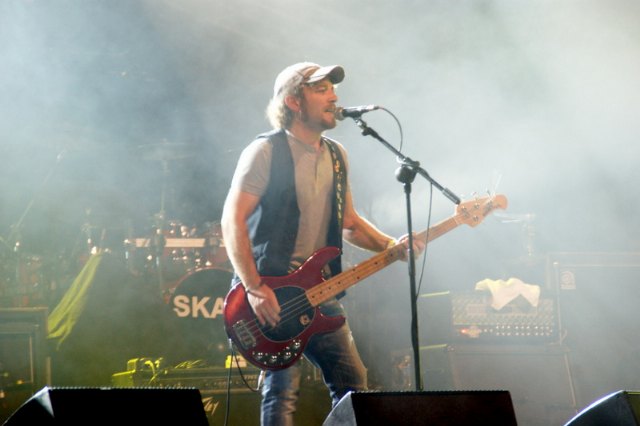 Discordia actu con gran xito en Valencia junto a Ska-p - 3