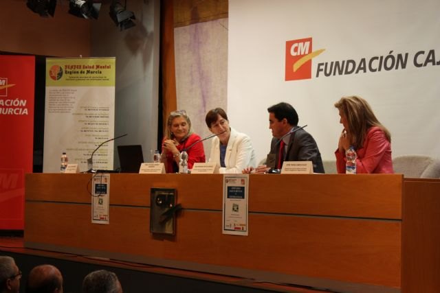 Lorenzo apuesta por el trabajo coordinado entre administraciones en la atención a las personas con enfermedad mental - 1, Foto 1