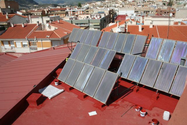 Comienzan las obras de eliminación de goteras en la cubierta del Pabellón de Deportes 'Loli de Gea' - 5, Foto 5