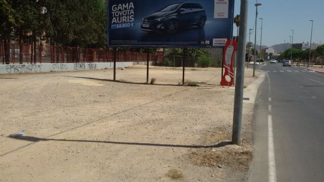 IU-Verdes denuncia que la calle Morera sigue con un tramo sin acera - 1, Foto 1