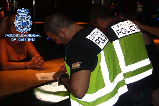 La Policía Nacional detiene a dos personas por delitos relativos a la prostitución en el polígono industrial de La Serreta - 1, Foto 1