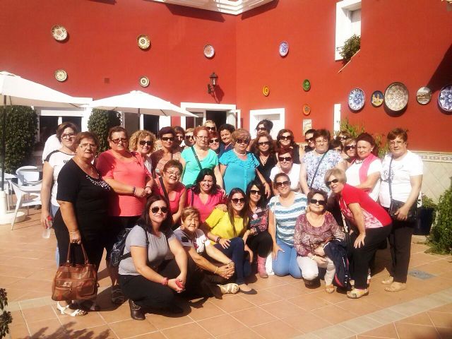 Las mujeres de Alguazas hacen una escapada turístico-cultural a tierras andaluzas - 2, Foto 2