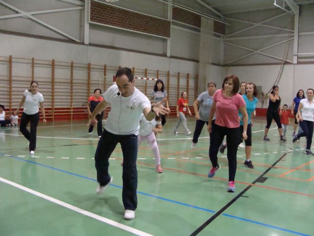 Los Jueves Saludables concluyen su participación en los Juegos a todo ritmo con la sesión de aeróbic - 1, Foto 1