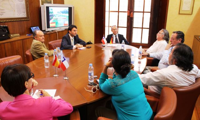 La CHS muestra a una delegación chilena su gestión en un escenario de escasez hídrica - 1, Foto 1