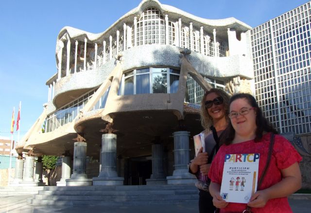 Las personas con discapacidad piden en la Asamblea Regional más participación en la sociedad - 1, Foto 1