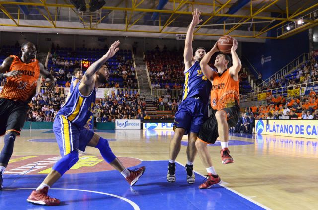 El UCAM Murcia vence al Montakit Fuenlabrada (66-71) en un gran último cuarto y se pone 2-0 por primera vez en su historia - 3, Foto 3