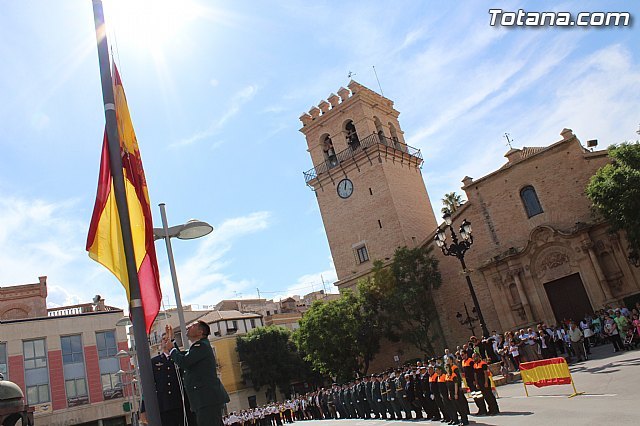 Homage to the Spanish flag on the occasion of the festival of Pilar, Foto 1
