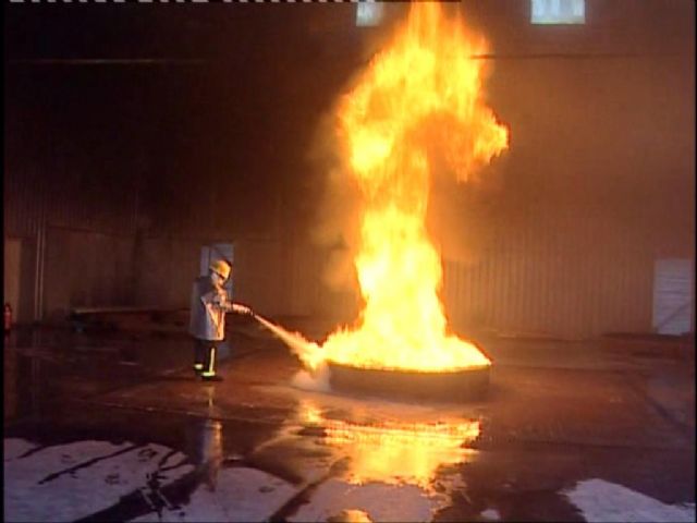 FREMM advierte de la presencia de individuos que sustraen extintores de comercios y viviendas haciéndose pasar por profesionales - 1, Foto 1