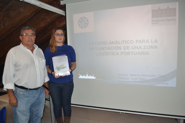 Una estudiante de la UPCT recomienda Los Camachos y Roche para la zona de almacenamiento logístico de Cartagena con y sin macropuerto - 1, Foto 1