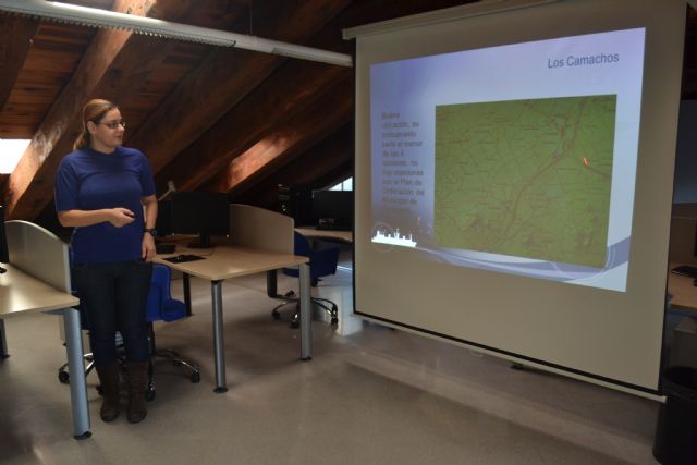 Una estudiante de la UPCT recomienda Los Camachos y Roche para la zona de almacenamiento logístico de Cartagena con y sin macropuerto - 2, Foto 2
