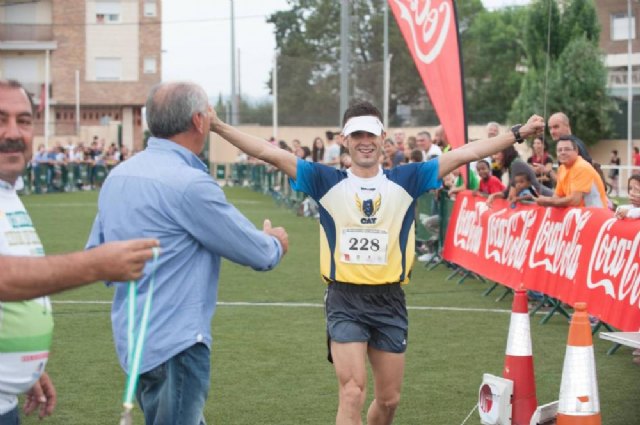 Bartolom Snchez, del Club Atletismo Totana, ganador de I Media maratn Huerta de Murcia - 2