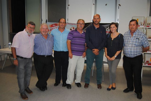 Más de 400 pájaros se citan esta semana en el Concurso Ornitológico - 1, Foto 1