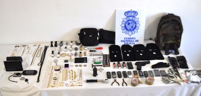 La Policía Nacional detiene a una banda organizada itinerante dedicada a robos con fuerza o violencia en domicilios y locales - 1, Foto 1