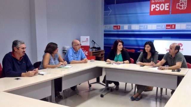 El PSRM coincide con la plataforma Costera Sur en la necesidad de mejorar y abaratar el servicio de autobús de las pedanías - 1, Foto 1