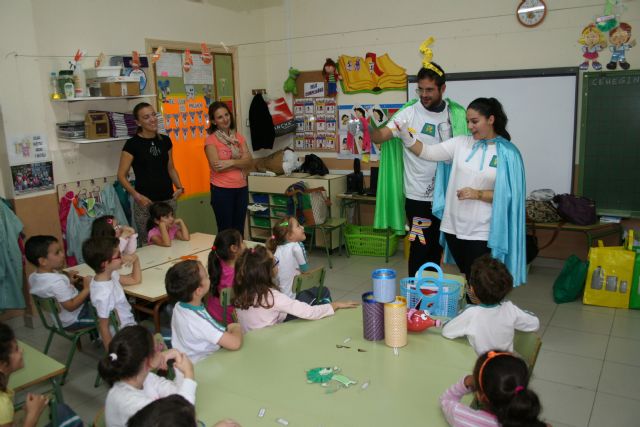 'Los 3 Súper Héroes' enseñan la importancia de reciclar, reutilizar y reducir para salvar el planeta - 2, Foto 2