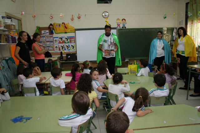'Los 3 Súper Héroes' enseñan la importancia de reciclar, reutilizar y reducir para salvar el planeta - 4, Foto 4