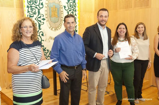 Los alumnos del Curso de Ventas harán sus prácticas en unos grandes almacenes - 1, Foto 1