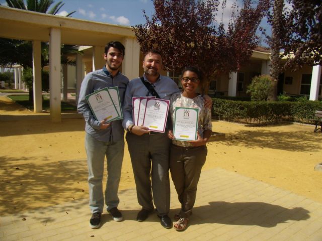 Dos primeros premios para el IES Alcántara en el XXVII Certamen Jóvenes Investigadores 2014 - 3, Foto 3