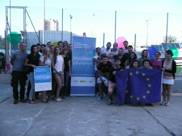 Juventud hace de cicerone con los Voluntarios Europeos - 1, Foto 1