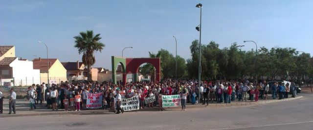 Clamor de los vecinos de La Aljorra por un colegio único - 1, Foto 1