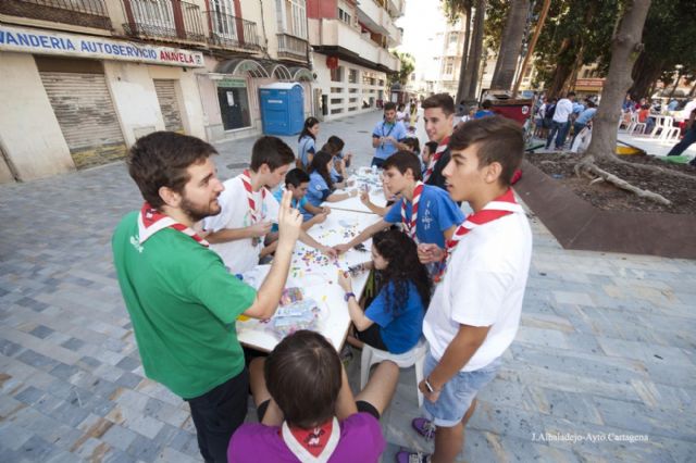 La Plaza San Francisco rejuvenece con el Mercadillo Artesanal y el Encuentro Interasociativo - 4, Foto 4