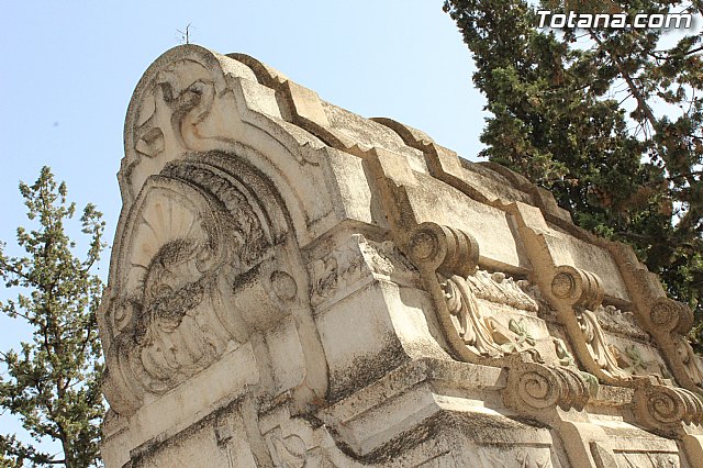 El Ayuntamiento pone a punto el Cementerio Municipal 