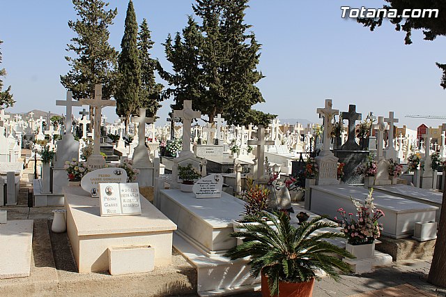 El Ayuntamiento pone a punto el Cementerio Municipal 