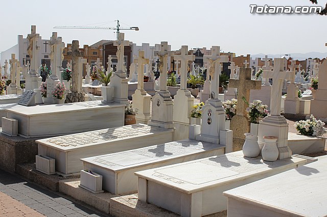 El Ayuntamiento pone a punto el Cementerio Municipal 